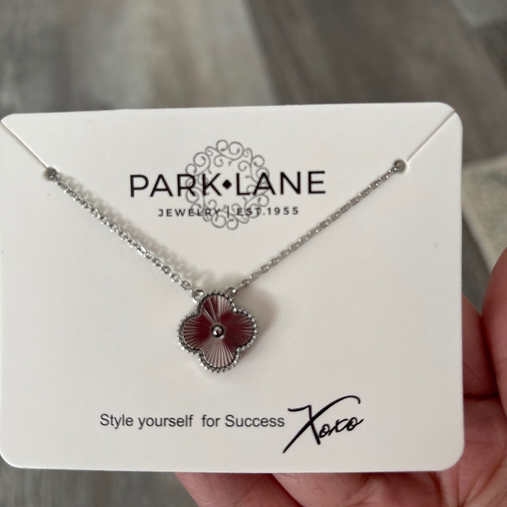 Foxy Necklace Sliver
